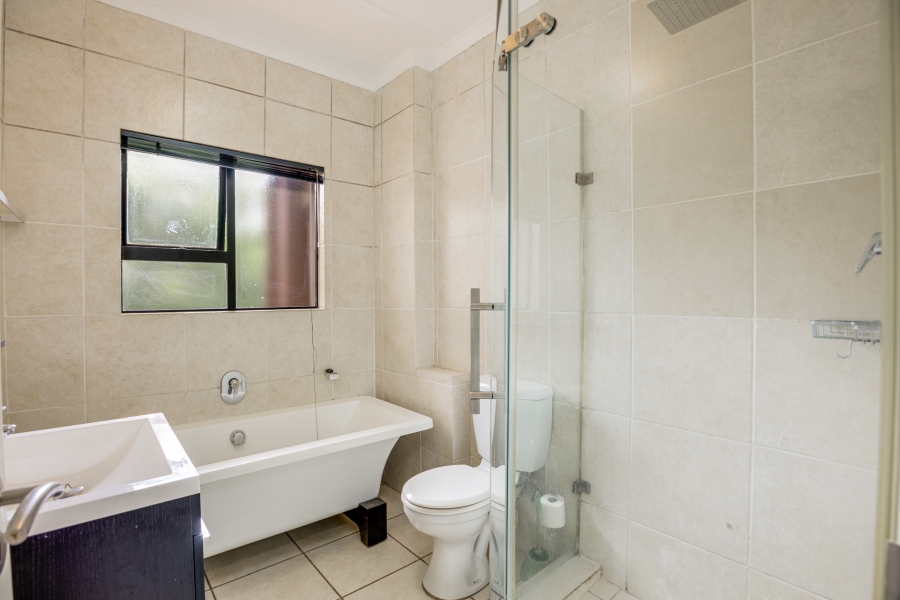 2 Bedroom Property for Sale in Noordhang Gauteng