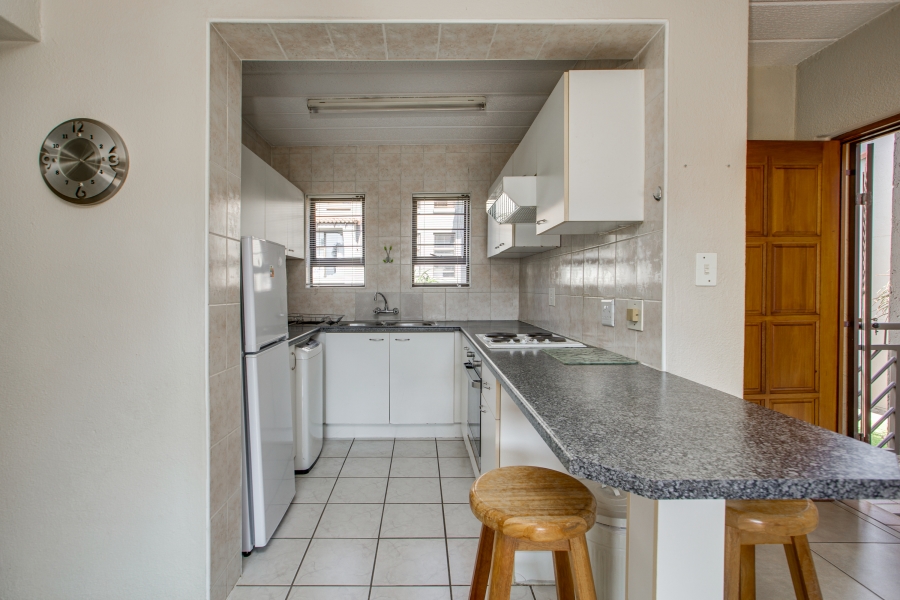 1 Bedroom Property for Sale in Waterford Estates Gauteng