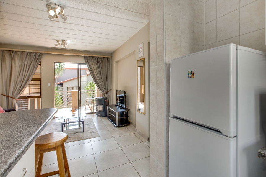 1 Bedroom Property for Sale in Waterford Estates Gauteng