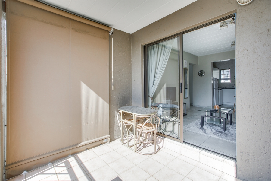 1 Bedroom Property for Sale in Waterford Estates Gauteng