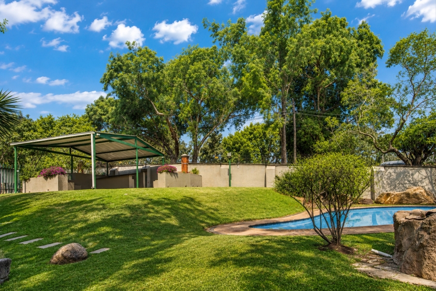 1 Bedroom Property for Sale in Waterford Estates Gauteng