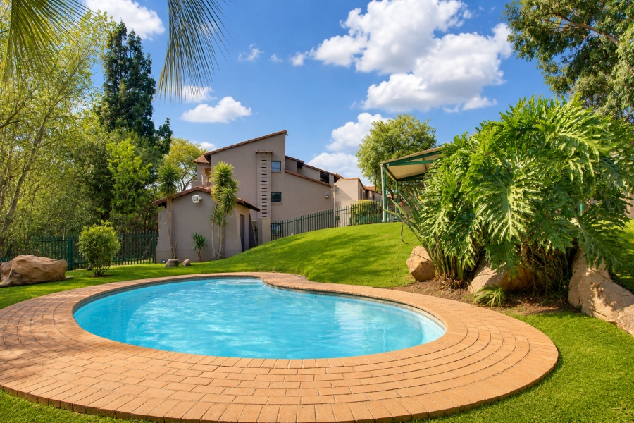 1 Bedroom Property for Sale in Waterford Estates Gauteng