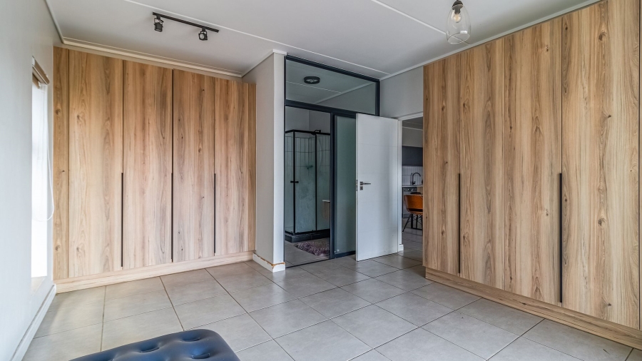 3 Bedroom Property for Sale in Mulbarton Gauteng