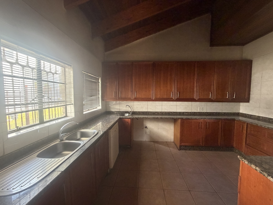 To Let 3 Bedroom Property for Rent in Laudium Gauteng