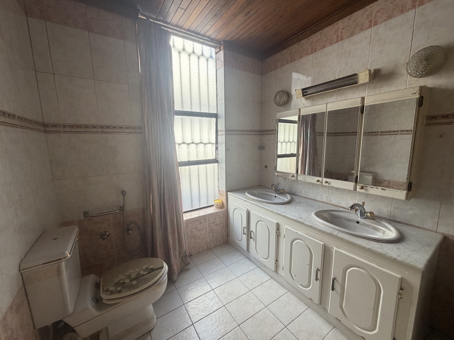 To Let 3 Bedroom Property for Rent in Laudium Gauteng