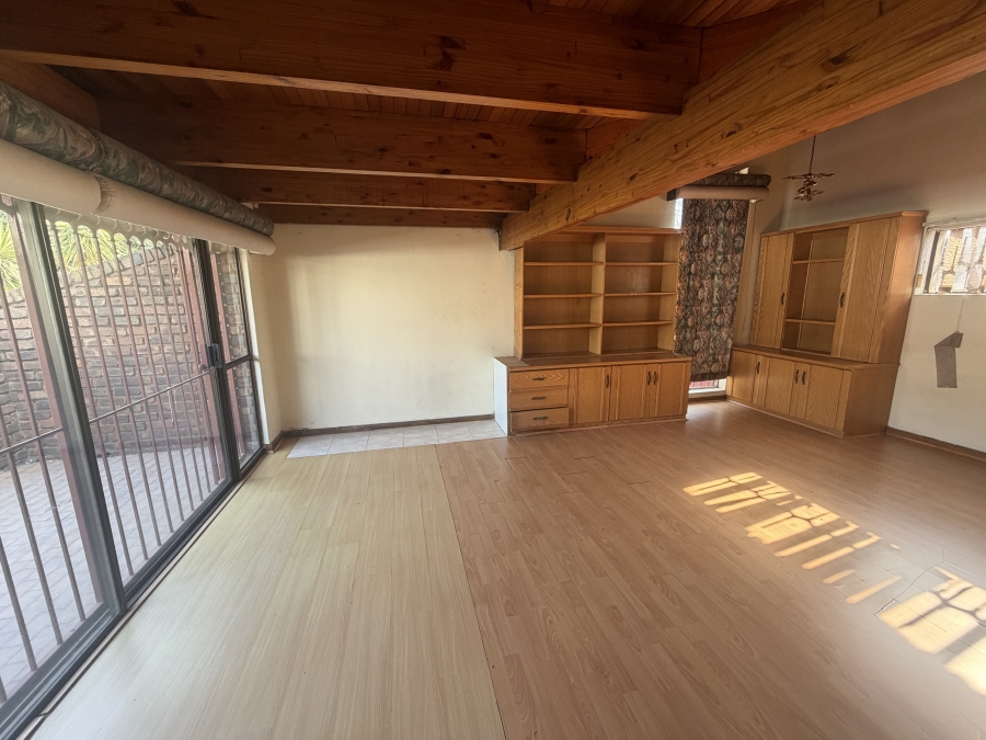 To Let 3 Bedroom Property for Rent in Laudium Gauteng