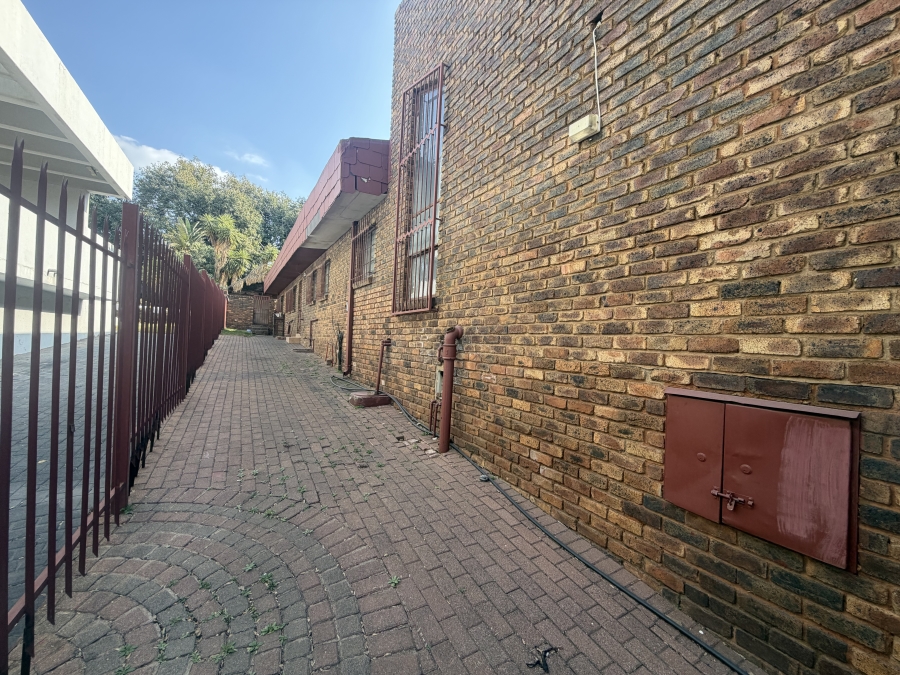 To Let 3 Bedroom Property for Rent in Laudium Gauteng