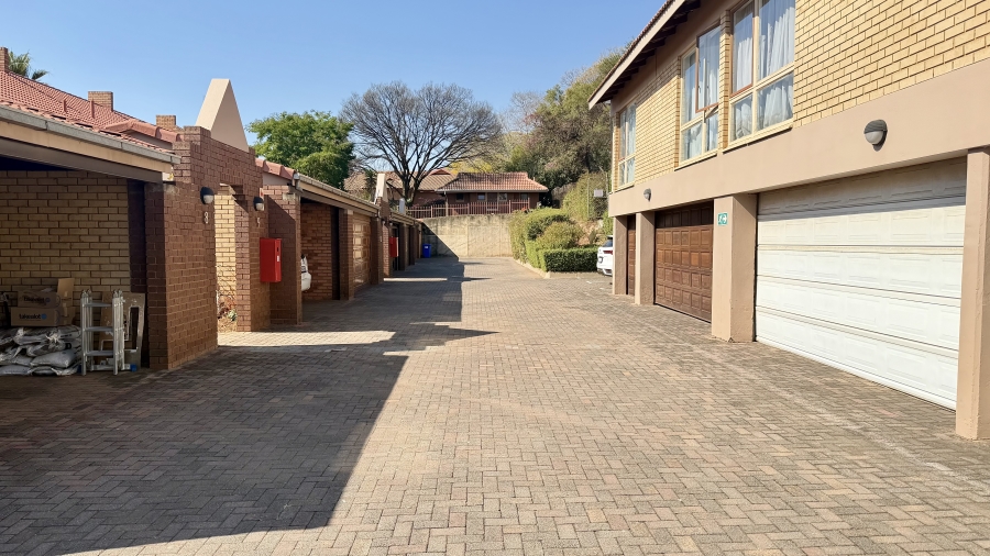 3 Bedroom Property for Sale in Die Wilgers Gauteng