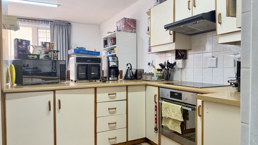 3 Bedroom Property for Sale in Die Wilgers Gauteng