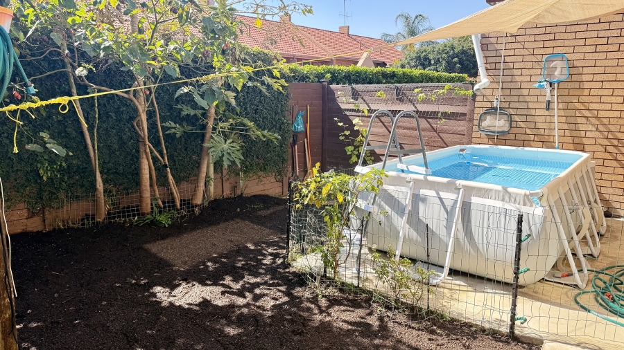 3 Bedroom Property for Sale in Die Wilgers Gauteng