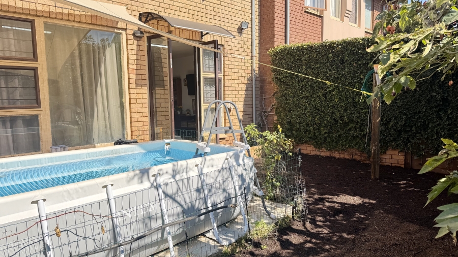 3 Bedroom Property for Sale in Die Wilgers Gauteng