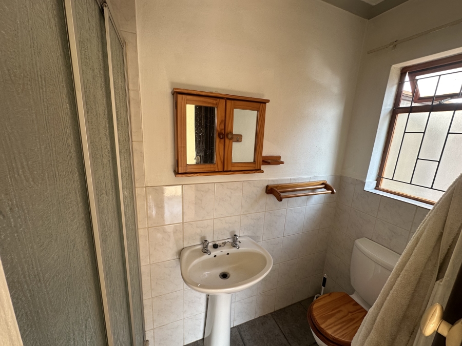 To Let 2 Bedroom Property for Rent in Little Falls Gauteng