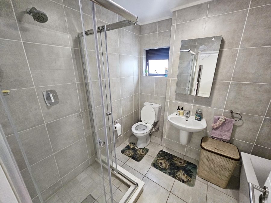1 Bedroom Property for Sale in Linbro Park Gauteng