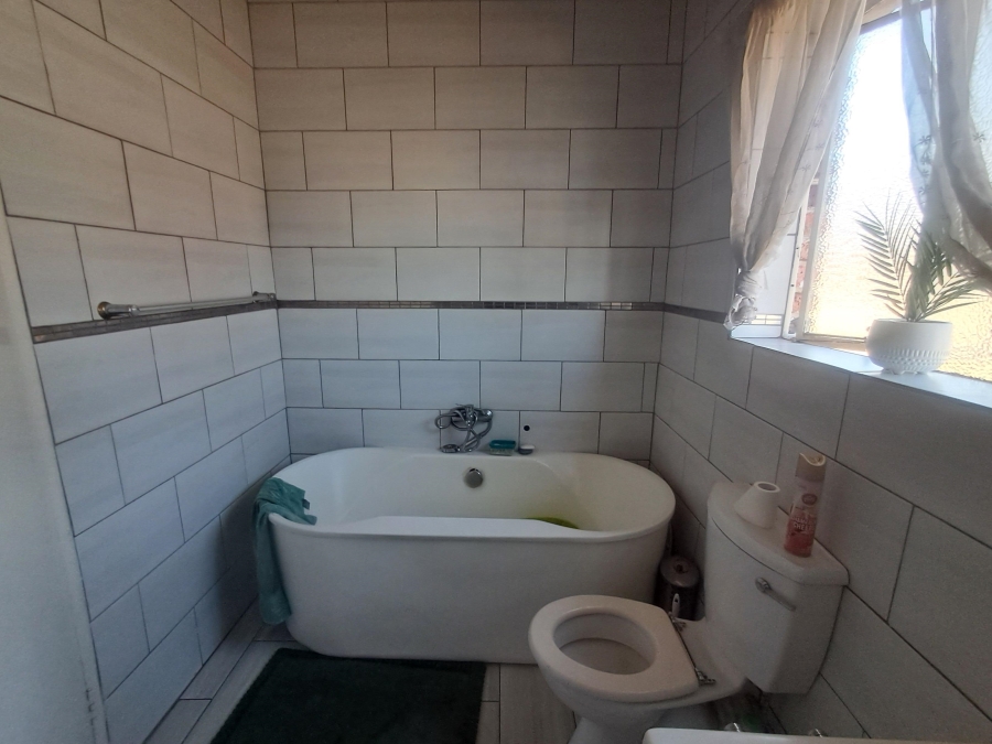 3 Bedroom Property for Sale in Benoni West Gauteng