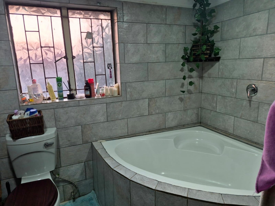 3 Bedroom Property for Sale in Chantelle Gauteng