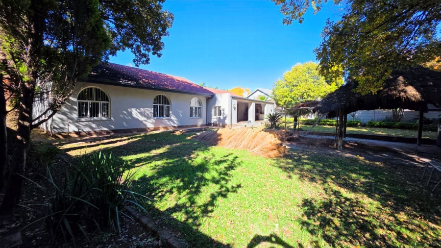 4 Bedroom Property for Sale in Garsfontein Gauteng