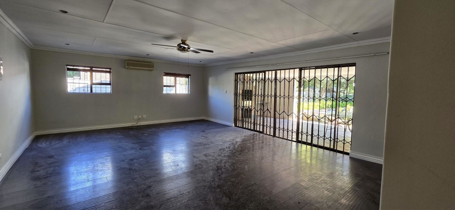 4 Bedroom Property for Sale in Garsfontein Gauteng