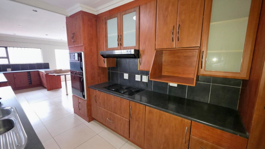 4 Bedroom Property for Sale in Garsfontein Gauteng