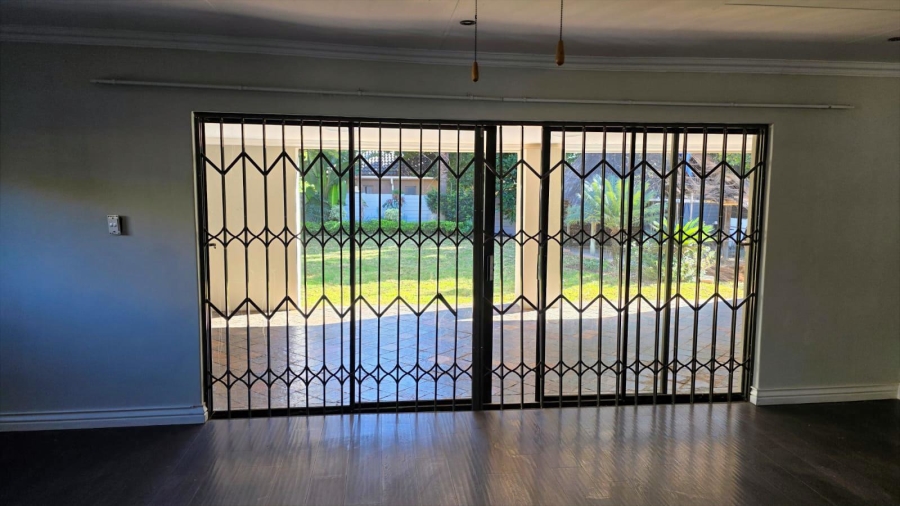 4 Bedroom Property for Sale in Garsfontein Gauteng