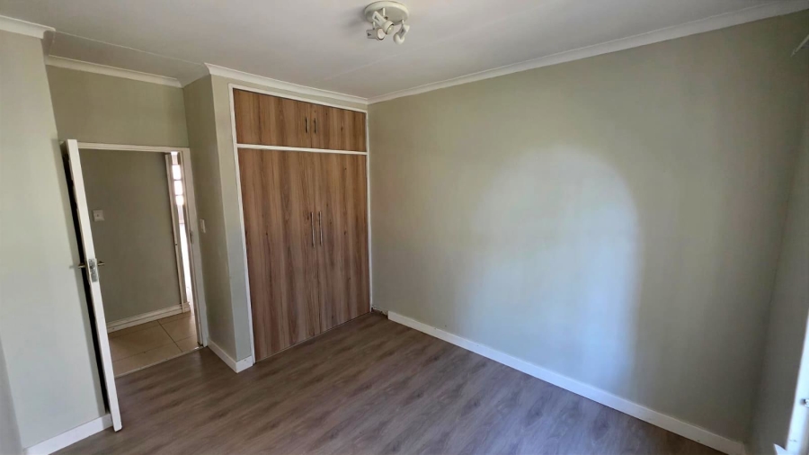 4 Bedroom Property for Sale in Garsfontein Gauteng