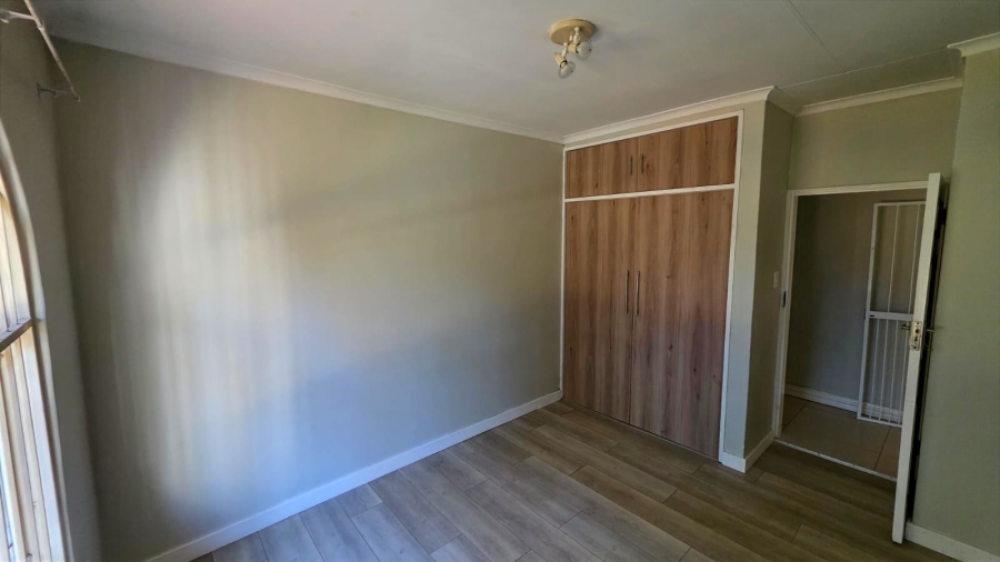 4 Bedroom Property for Sale in Garsfontein Gauteng