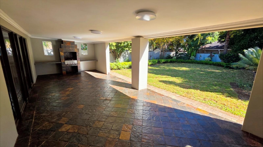4 Bedroom Property for Sale in Garsfontein Gauteng