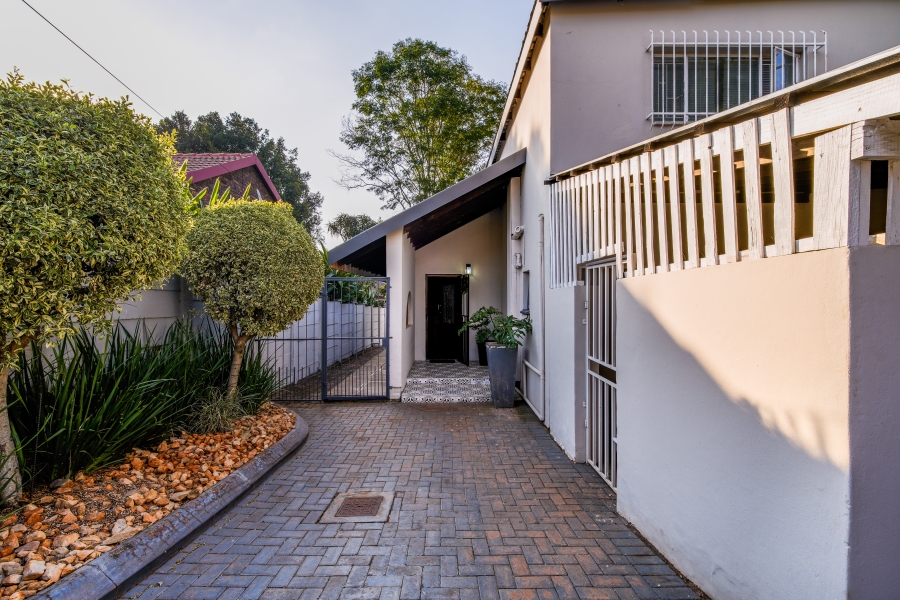 3 Bedroom Property for Sale in Garsfontein Gauteng