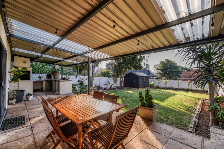 3 Bedroom Property for Sale in Garsfontein Gauteng