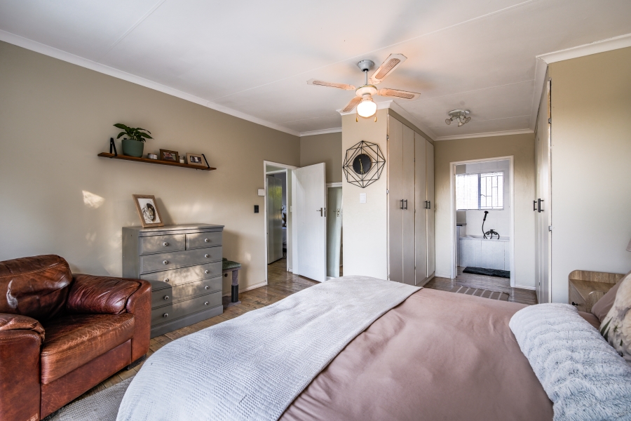 3 Bedroom Property for Sale in Garsfontein Gauteng