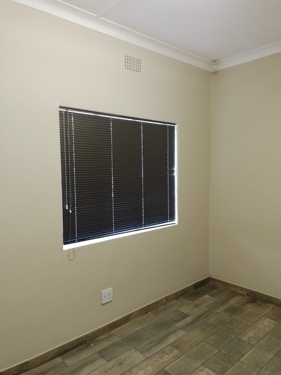 To Let Commercial Property for Rent in Edendale Gauteng