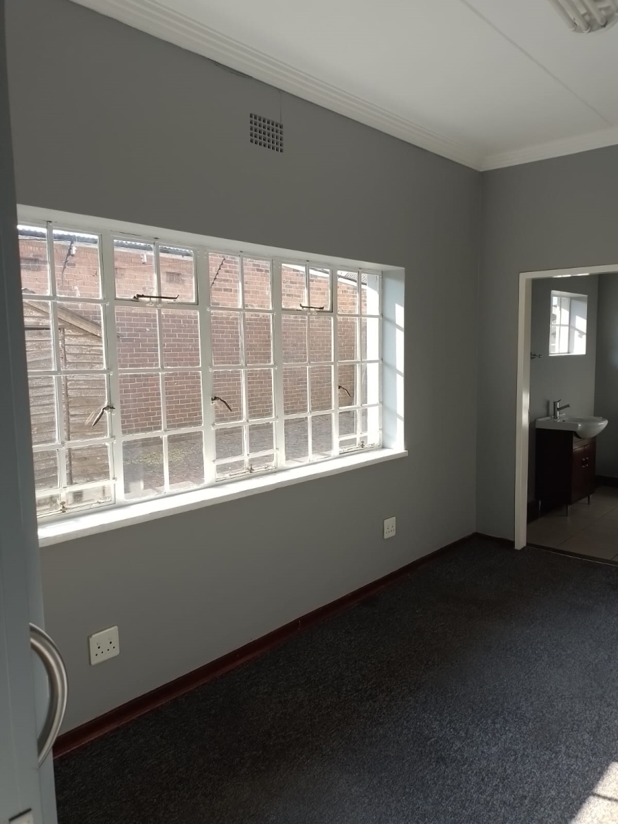 To Let Commercial Property for Rent in Edenvale Central Gauteng