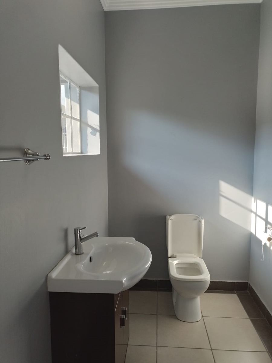 To Let Commercial Property for Rent in Edenvale Central Gauteng