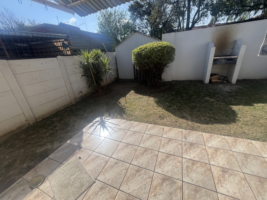 To Let 1 Bedroom Property for Rent in Croydon Gauteng