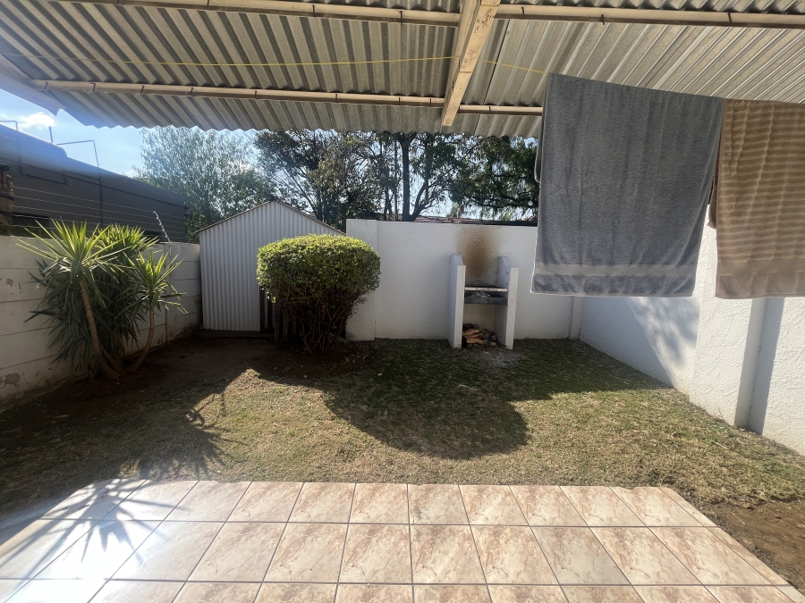 To Let 1 Bedroom Property for Rent in Croydon Gauteng