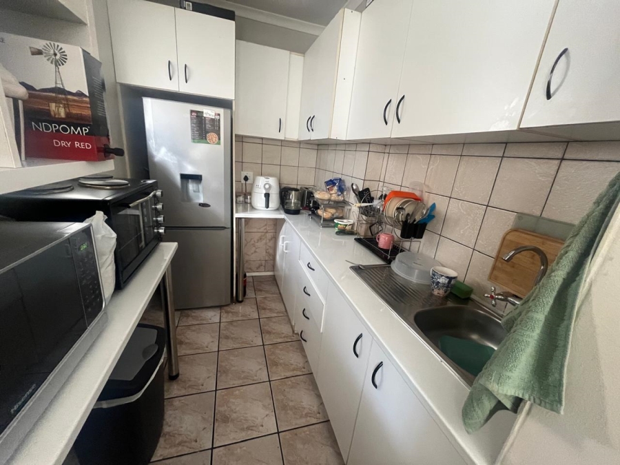 To Let 1 Bedroom Property for Rent in Croydon Gauteng