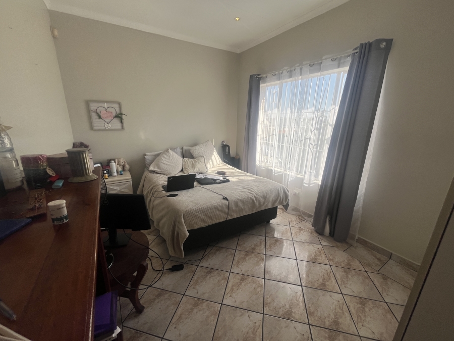 To Let 1 Bedroom Property for Rent in Croydon Gauteng