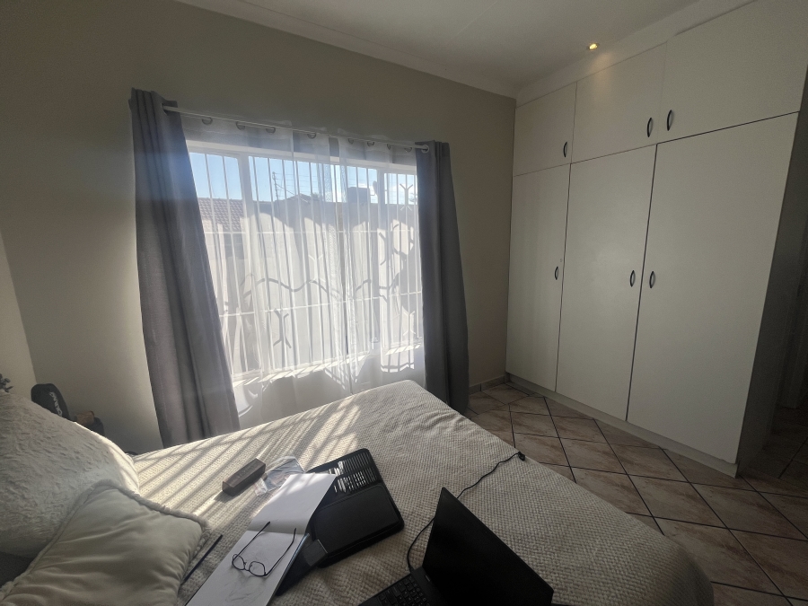 To Let 1 Bedroom Property for Rent in Croydon Gauteng