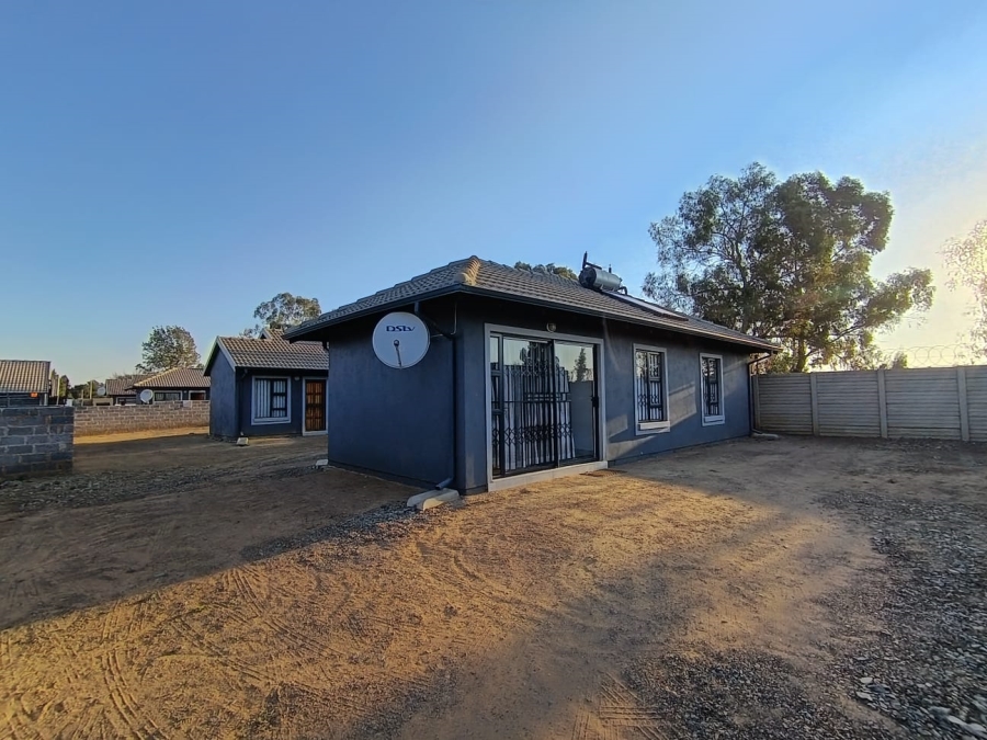 3 Bedroom Property for Sale in Dersley Gauteng
