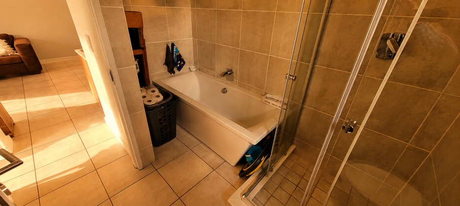 1 Bedroom Property for Sale in Lilianton Gauteng