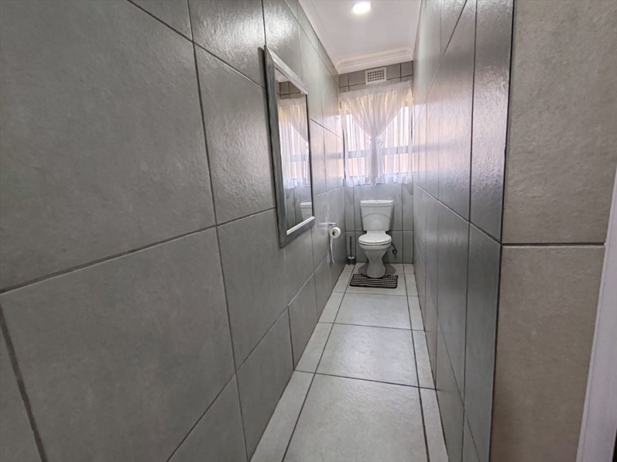 3 Bedroom Property for Sale in Goedeburg Gauteng