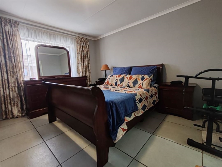 3 Bedroom Property for Sale in Goedeburg Gauteng