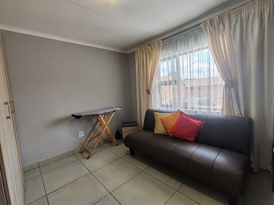 3 Bedroom Property for Sale in Goedeburg Gauteng