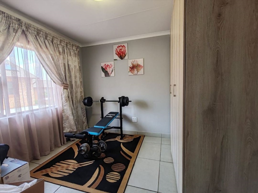 3 Bedroom Property for Sale in Goedeburg Gauteng