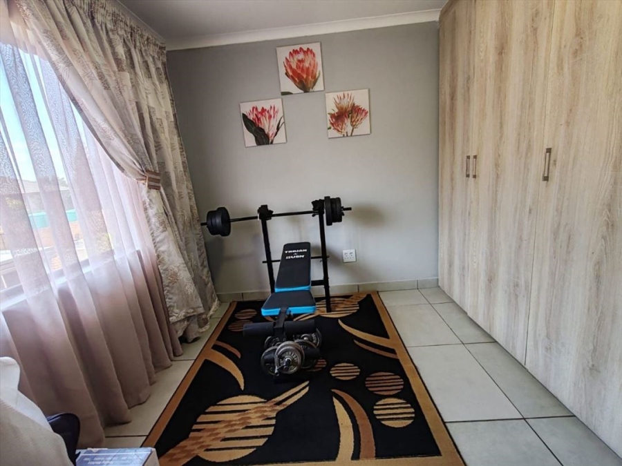 3 Bedroom Property for Sale in Goedeburg Gauteng