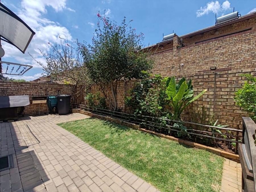 3 Bedroom Property for Sale in Goedeburg Gauteng