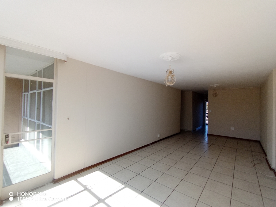 To Let 2 Bedroom Property for Rent in Denlee Gauteng