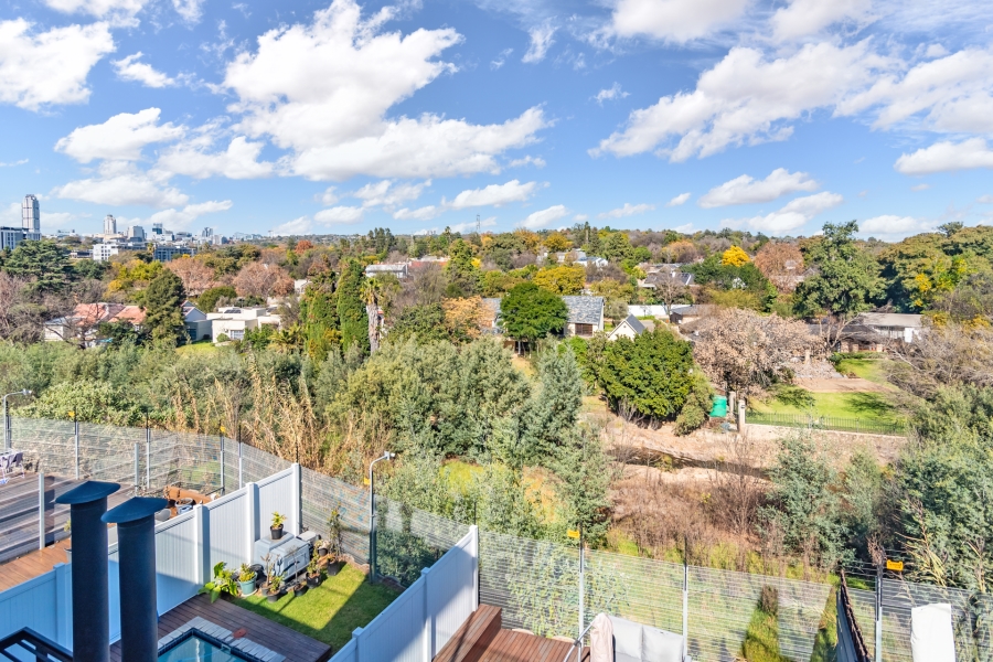 To Let 2 Bedroom Property for Rent in Hurlingham Gauteng