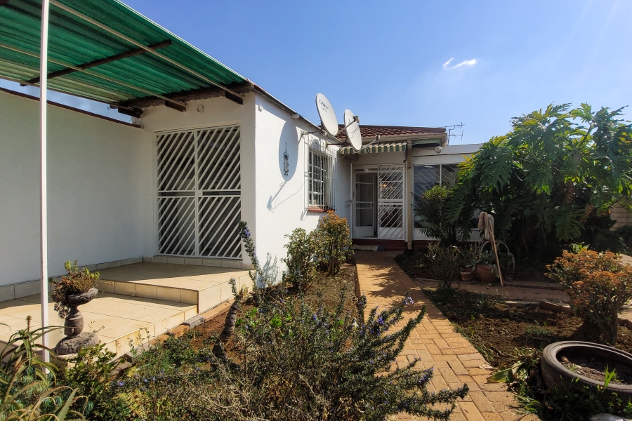 3 Bedroom Property for Sale in Wychwood Gauteng