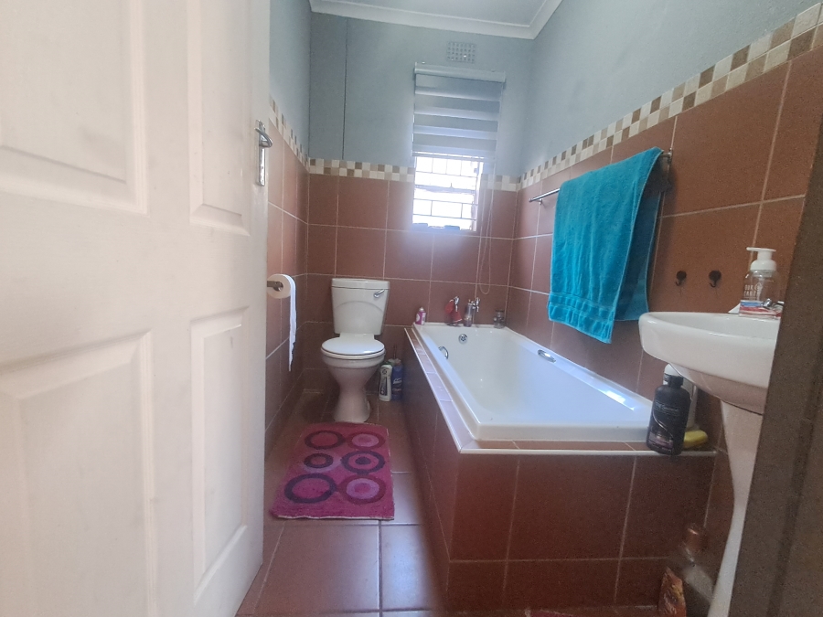 3 Bedroom Property for Sale in Albertsdal Gauteng