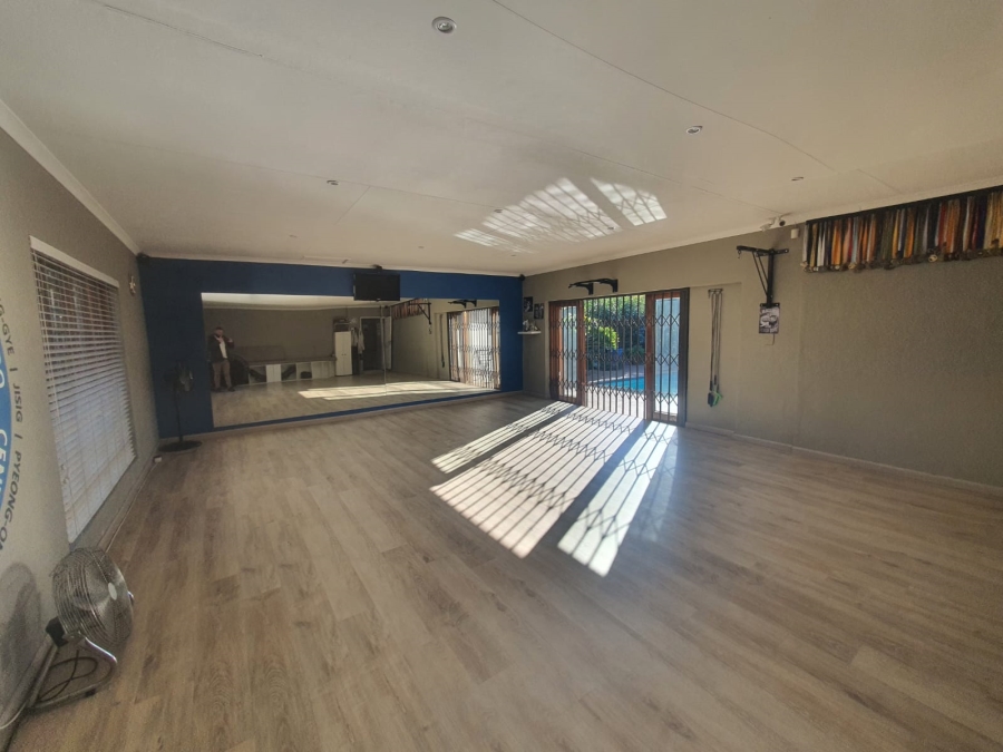 4 Bedroom Property for Sale in Randhart Gauteng